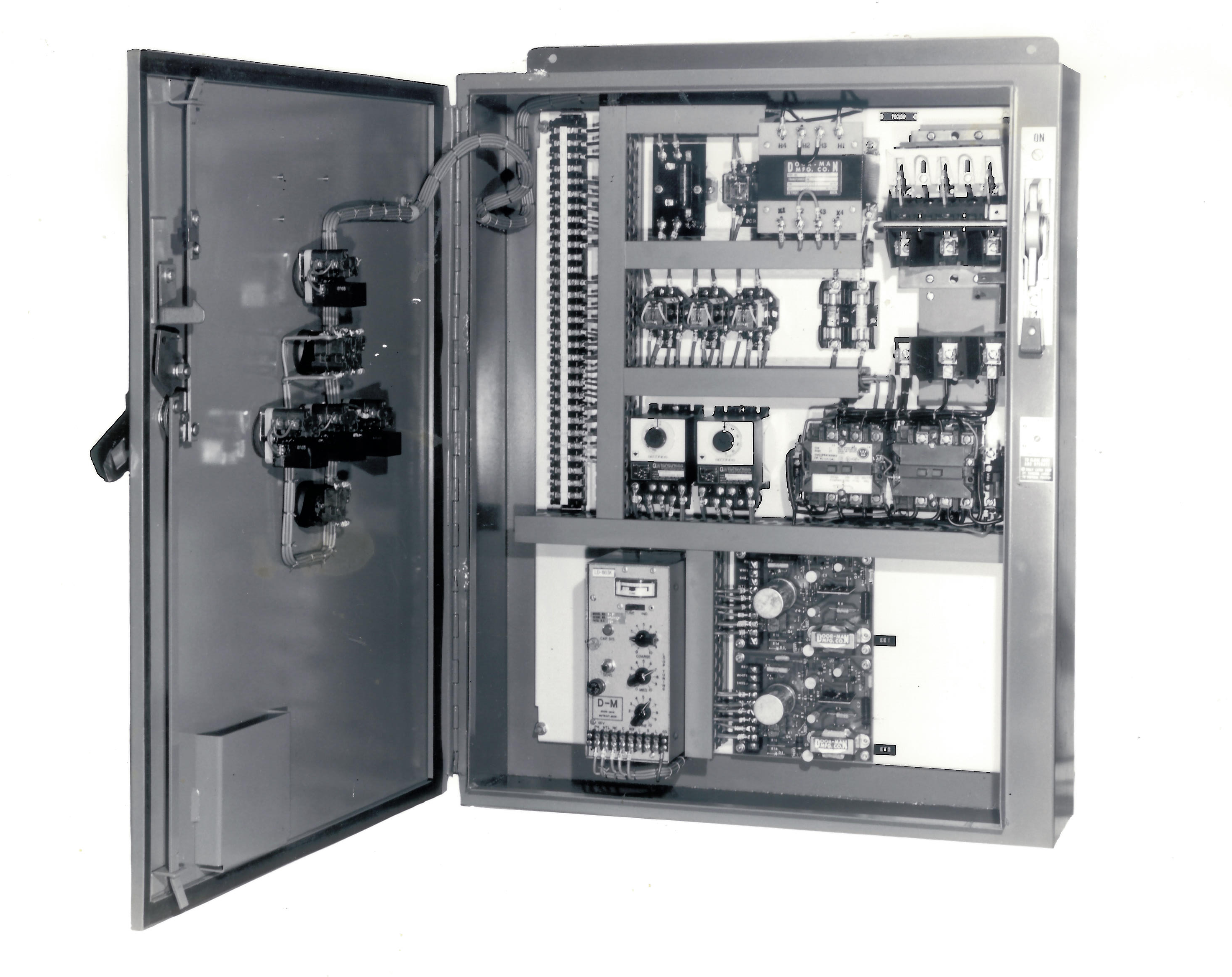 The original automatic control panel by Door-Man Manufacturing